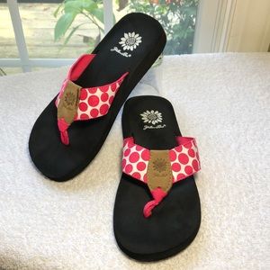 Like New! Yellow Box Canvas thong Sandals